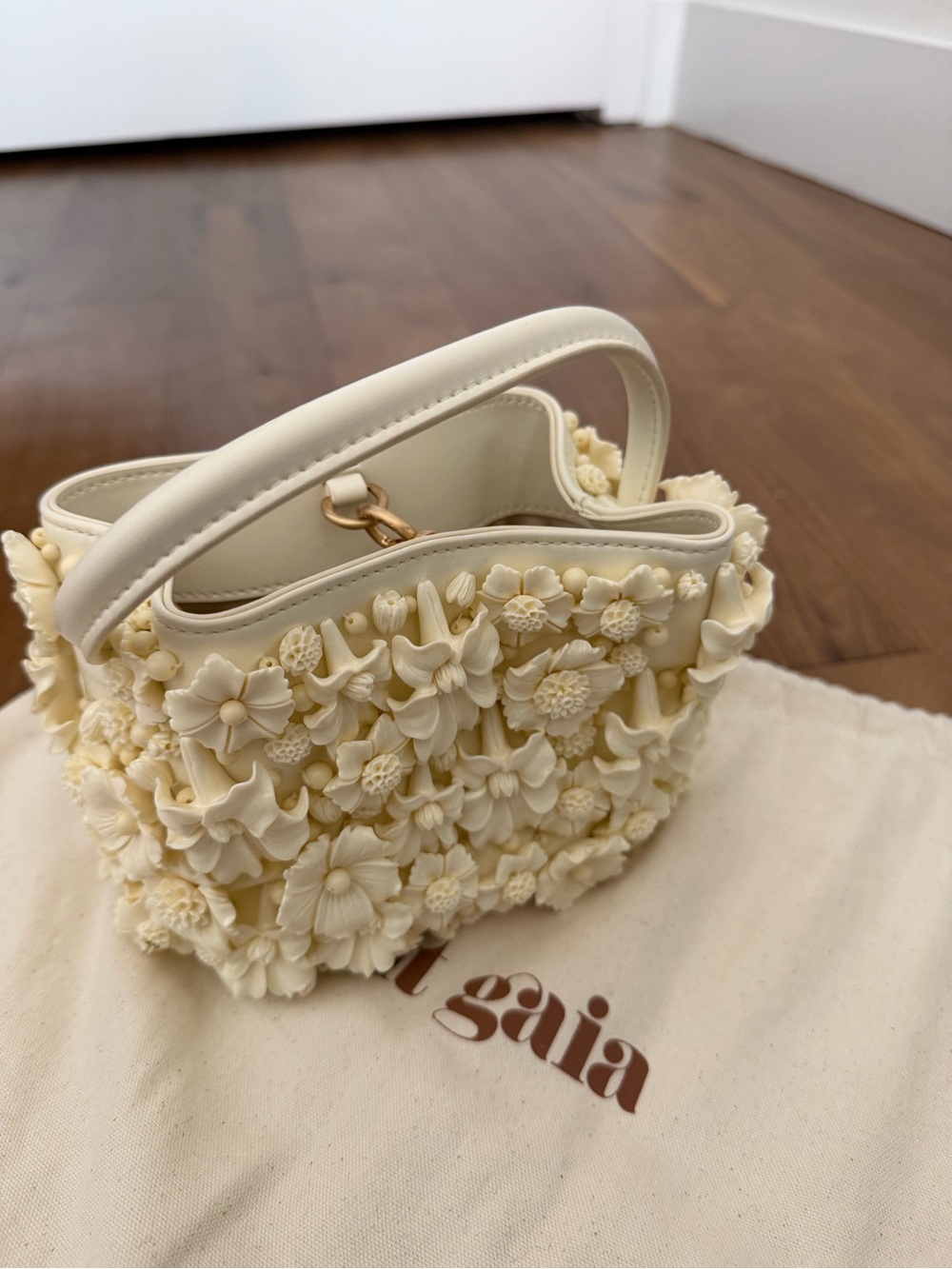 cult gaia solene Top Handle Bag in Ivory - Picture 9 of 13